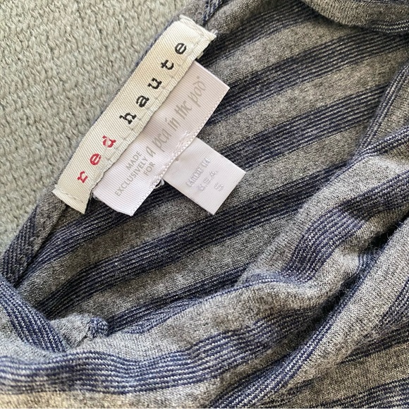 Red Haute for A Pea In The Pod Knit Maternity Top S - Picture 3 of 3